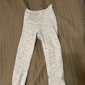 Lululemon white and grey striped cropped leggings size 4